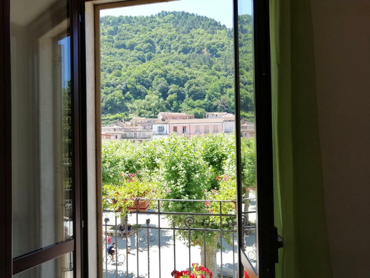 Le Finestre Sulla Piazza Bed & Breakfast Boiano Exterior photo