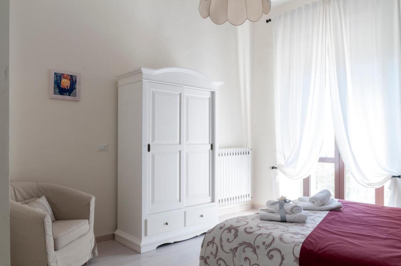 Le Finestre Sulla Piazza Bed & Breakfast Boiano Exterior photo